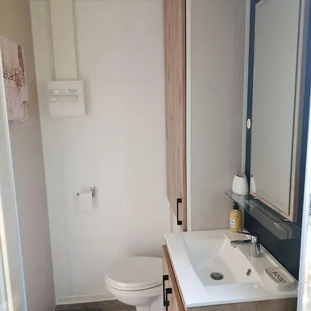 Semesterbostad Le Sunset -tiny House Equipee Superbe Vue &jacuzzi -proche Honfleur &deauville- Calme Confort Wifi *