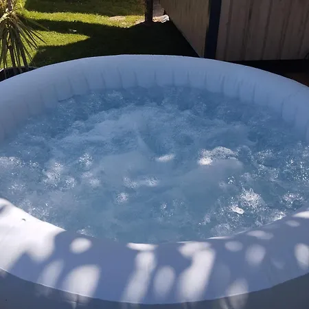 Le Sunset -tiny House Equipee Superbe Vue &jacuzzi -proche Honfleur &deauville- Calme Confort Wifi Semesterbostad Saint-Leger-Sur-Bonneville